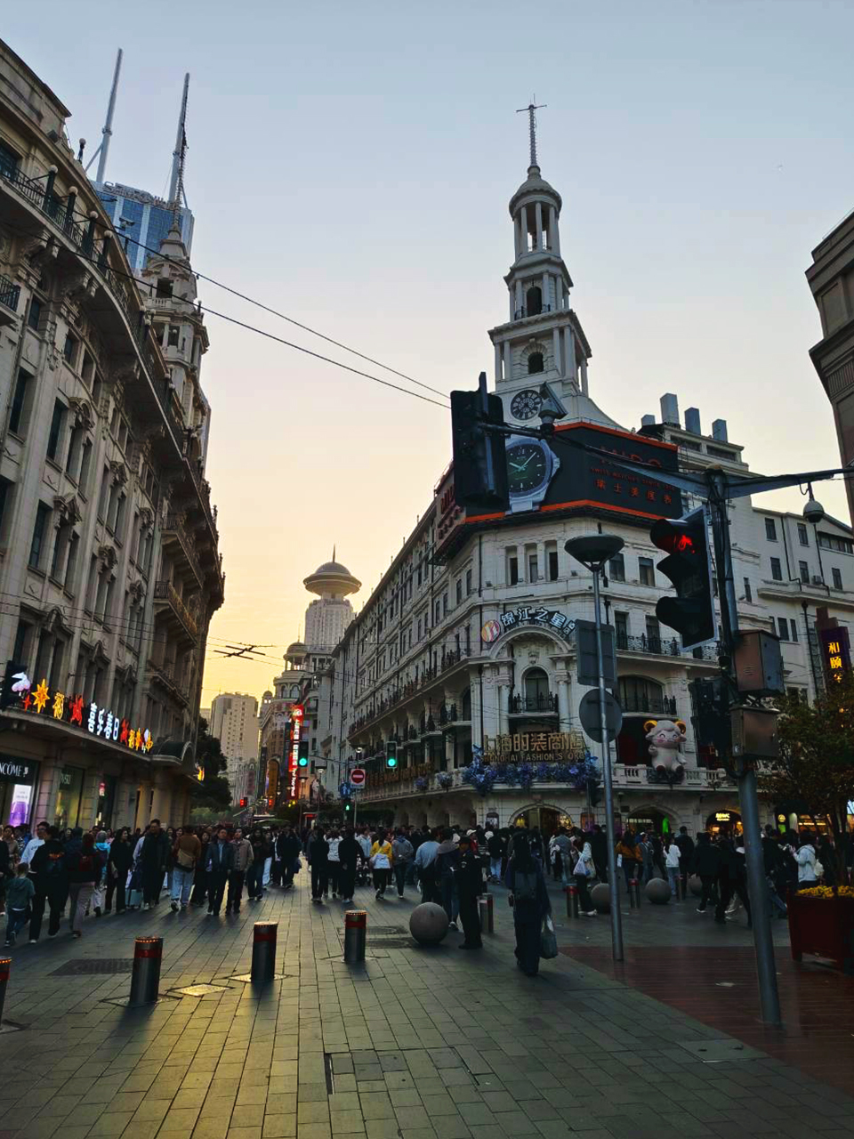 AD-PVG005-006-HO : เซี่ยงไฮ้ ดิสนีย์แลนด์ / เซี่ยงไฮ้ Free Day | 4 วัน 2 คืน