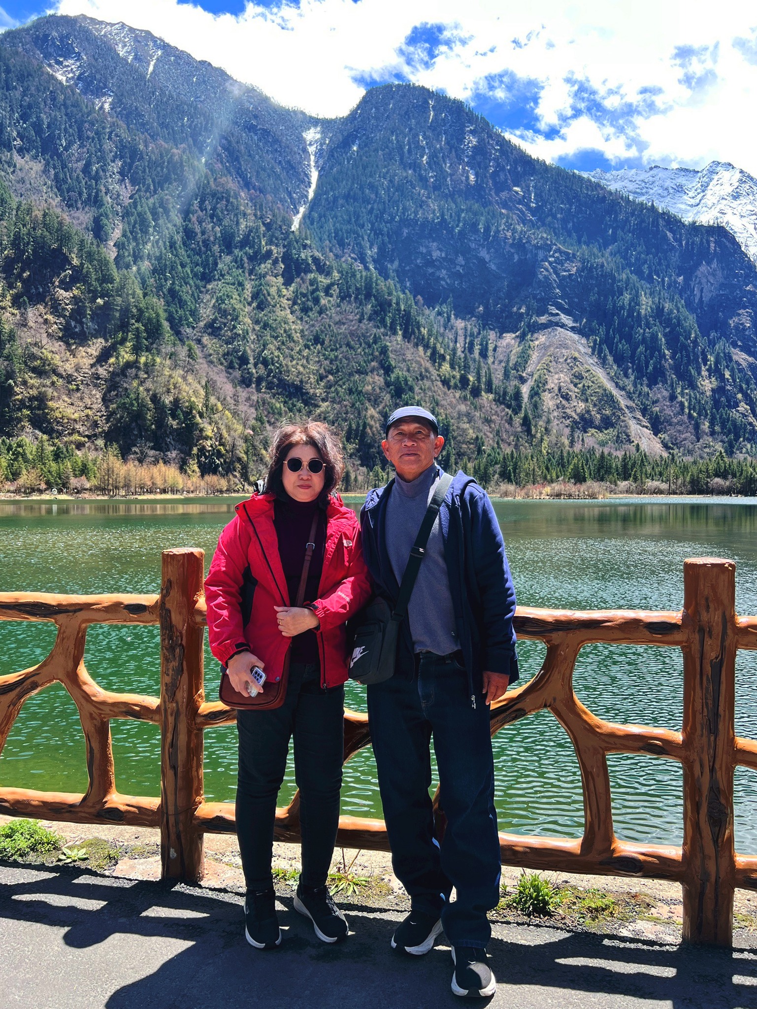 AD-TFU013-9C : เฉินตู ภูเขาสี่ดรุณี อุทยานปี้เผิงโกว | 5 วัน 4 คืน