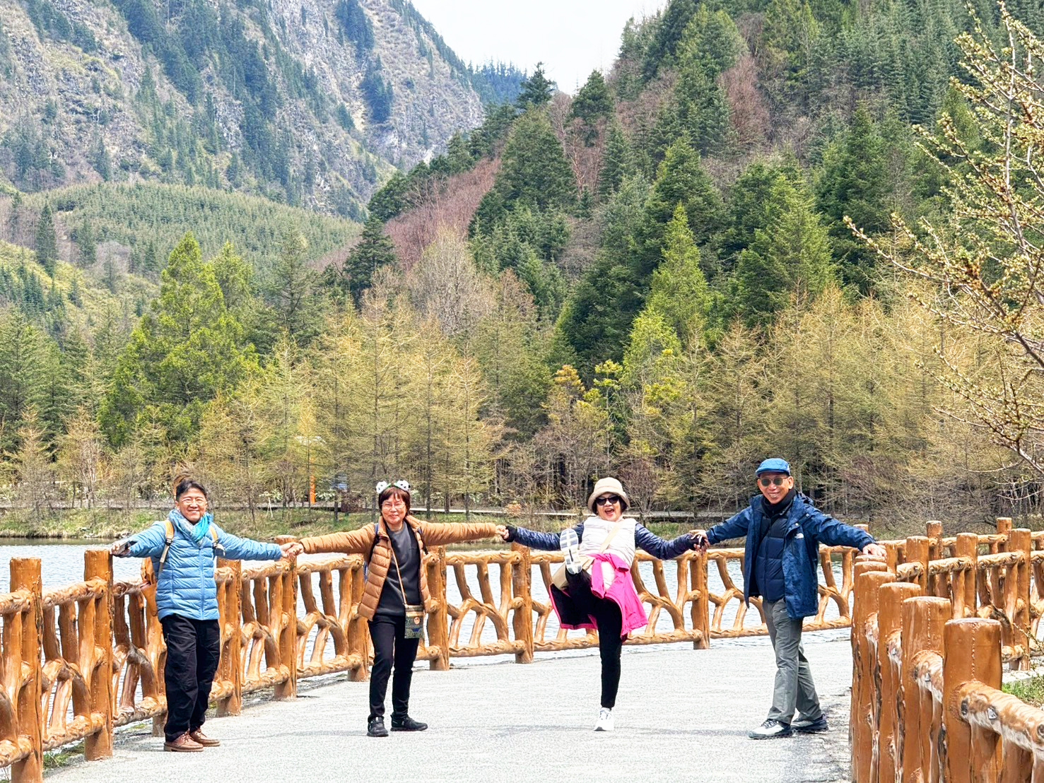 AD-TFU004-SL : เฉิงตู ภูเขาสี่ดรุณี อุทยานปี้เผิงโกว | 6 วัน 5 คืน