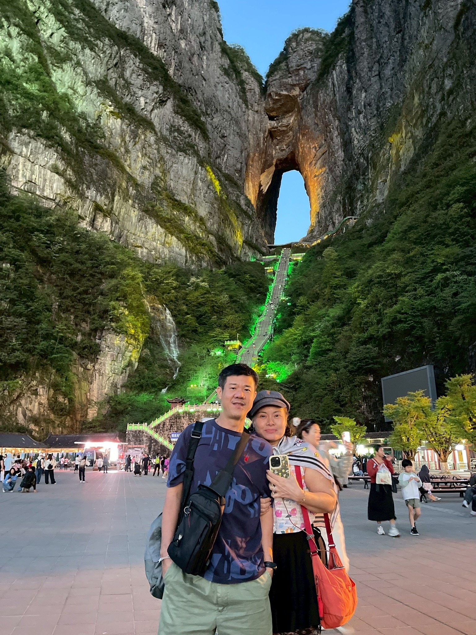 AD-CSX021-FD : ฉางซา จางเจียเจี้ย ฟูหรงเจิ้น พักเมืองโบราณเฟิงหวง นั่งรถไฟความเร็วสูง 1 ขา (ทัวร์ลงร้าน) | 5 วัน 4 คืน