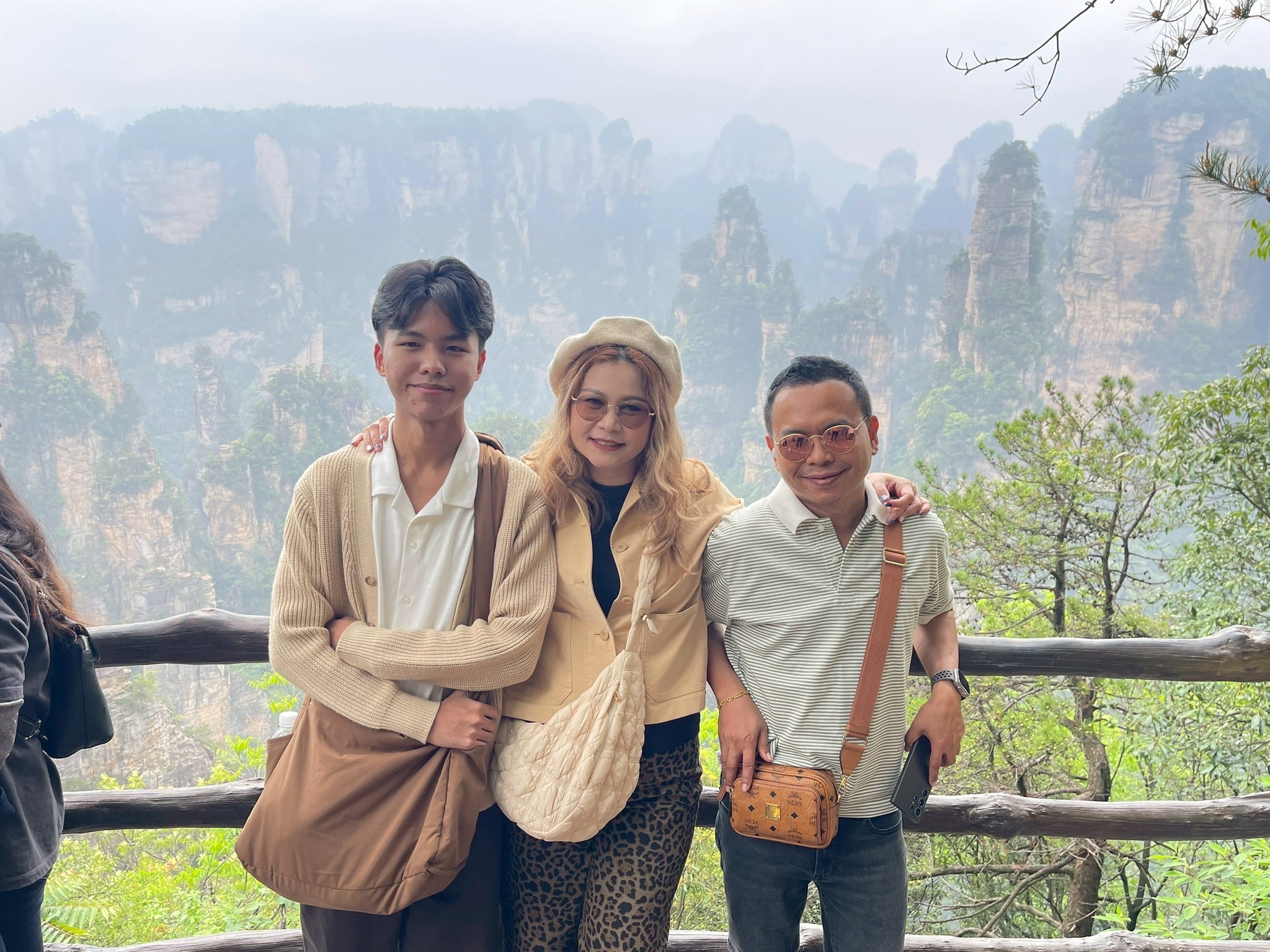 AD-CSX021-FD : ฉางซา จางเจียเจี้ย ฟูหรงเจิ้น พักเมืองโบราณเฟิงหวง นั่งรถไฟความเร็วสูง 1 ขา (ทัวร์ลงร้าน) | 5 วัน 4 คืน