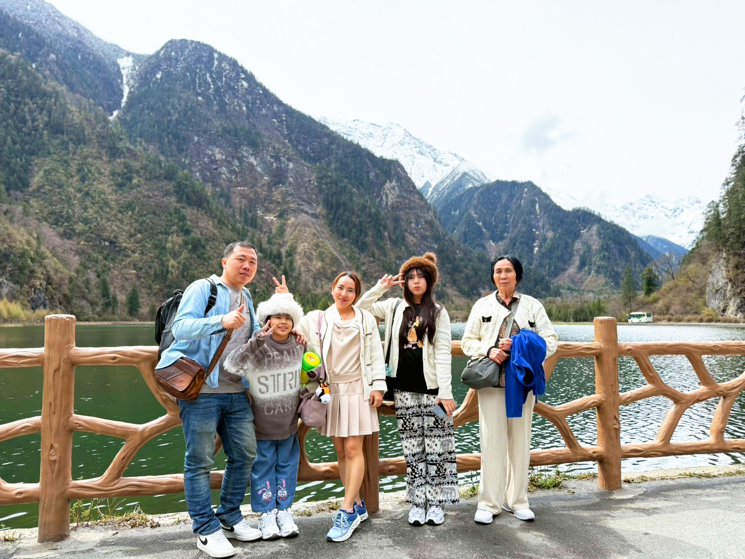 AD-TFU004-SL : เฉิงตู ภูเขาสี่ดรุณี อุทยานปี้เผิงโกว | 6 วัน 5 คืน