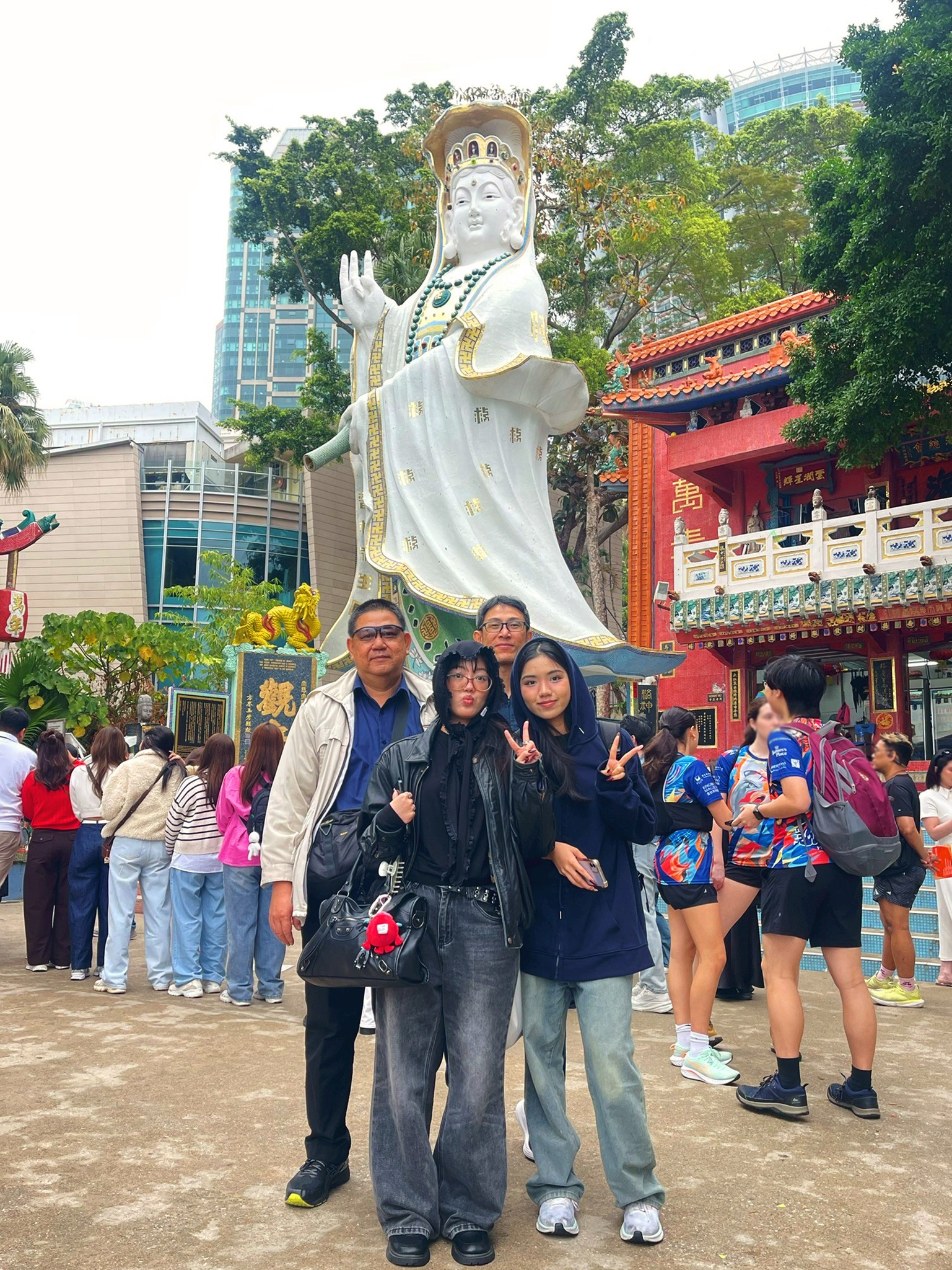 AD-HKG306-HB : ฮ่องกงไหว้พระ 8 วัด ช้อปปิ้งจุใจ | 4 วัน 2 คืน