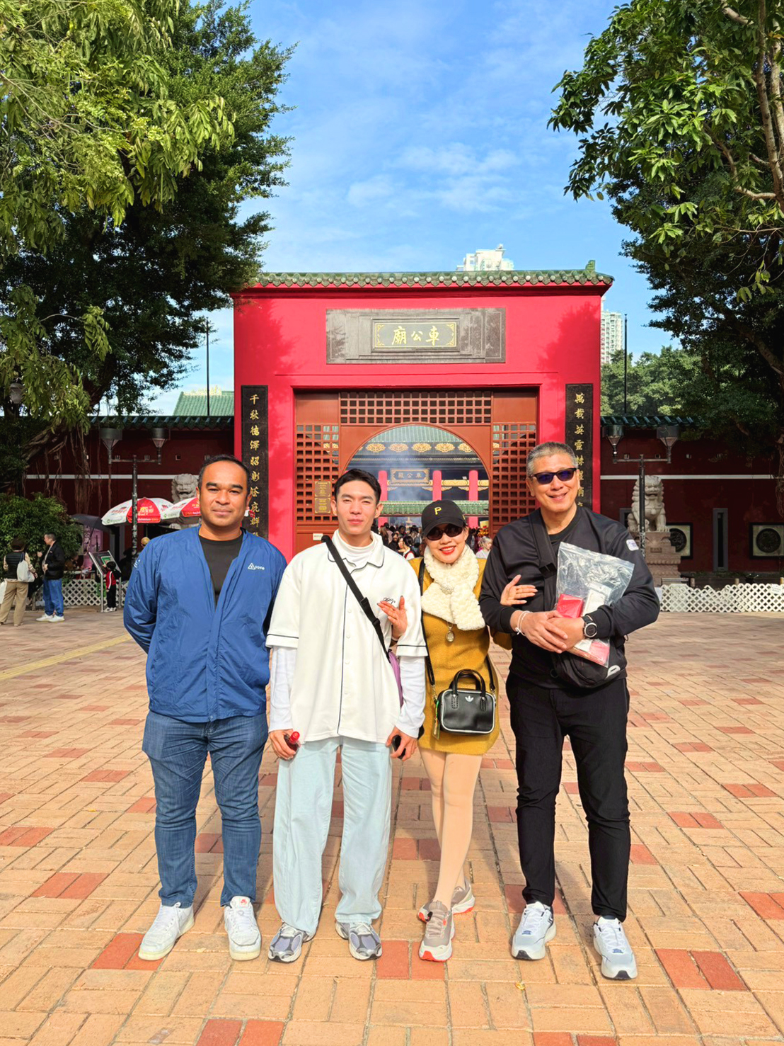 AD-HKG306-307-HB : ฮ่องกง ไหว้พระ 8 วัด ช้อปปิ้งจุใจ / ฮ่องกง กระเช้านองปิง ไหว้พระ 9 วัด | 4 วัน 2 คืน