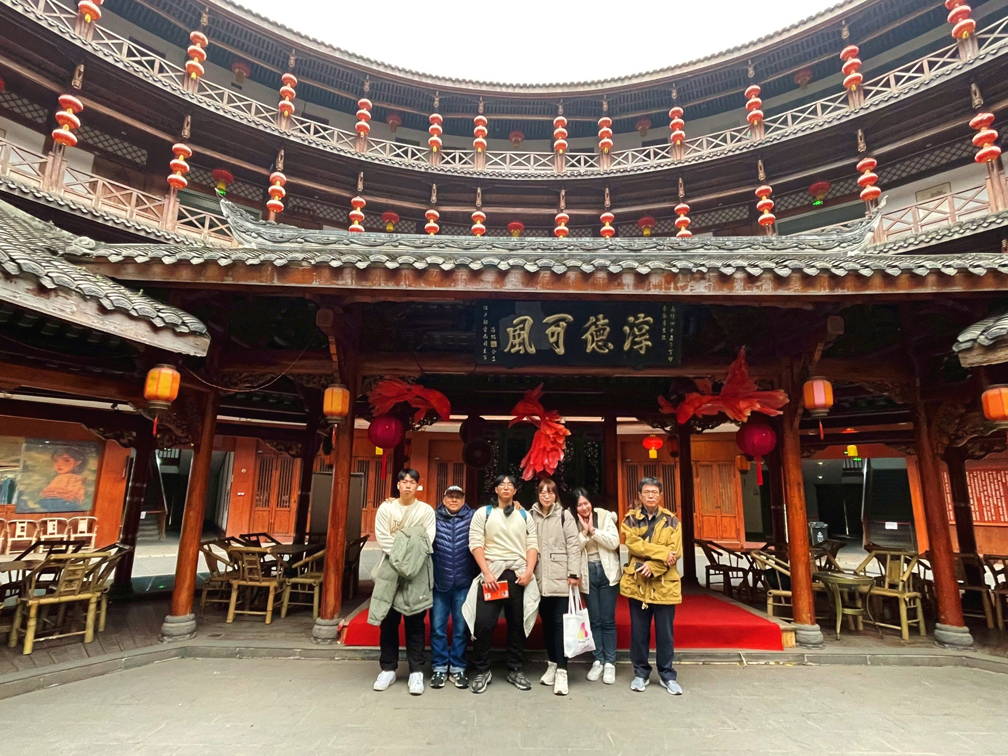 AD-TFU011-9C : เฉิงตู จิ่วจ้ายโกว หวงหลง | 6 วัน 5 คืน