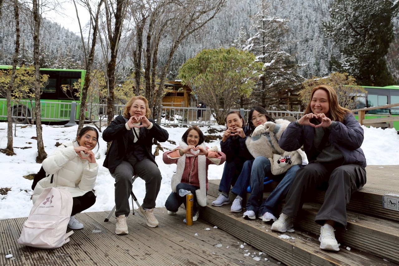 AD-TFU004-SL : เฉิงตู ภูเขาสี่ดรุณี อุทยานปี้เผิงโกว | 6 วัน 5 คืน