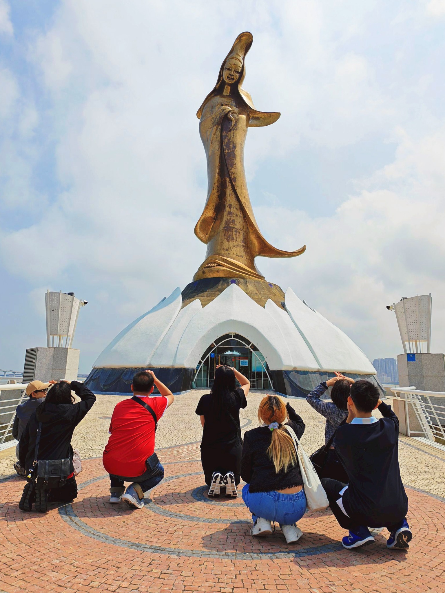 AD-HKG307-308-HB: ฮ่องกง ไหว้พระ 9 วัด / ฮ่องกง มาเก๊า ไหว้พระ 9 วัด | 4 วัน 2 คืน