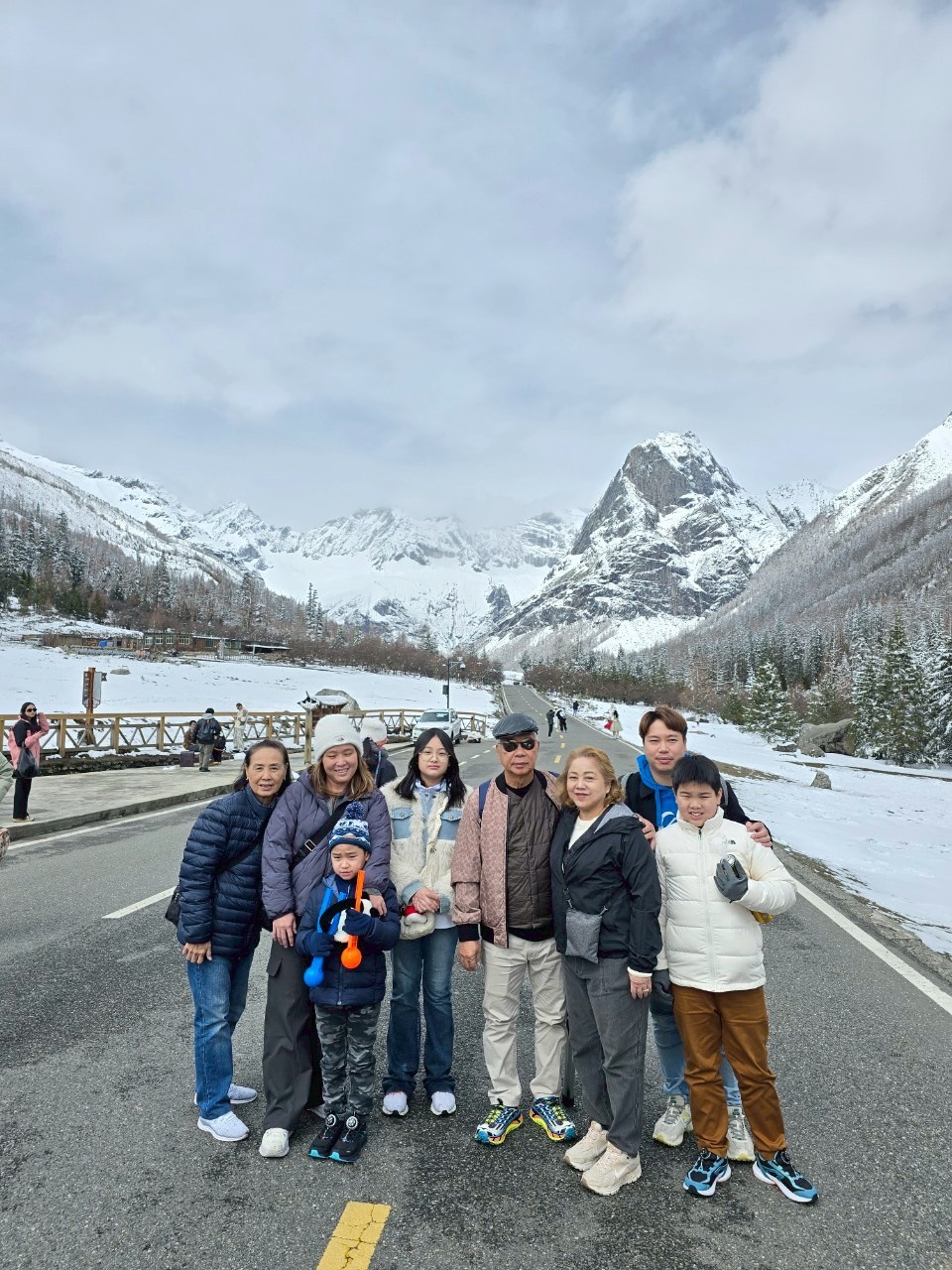 AD-TFU004-SL เฉิงตู ภูเขาสี่ดรุณี อุทยานปี้เผิงโกว | 6 วัน 5 คืน