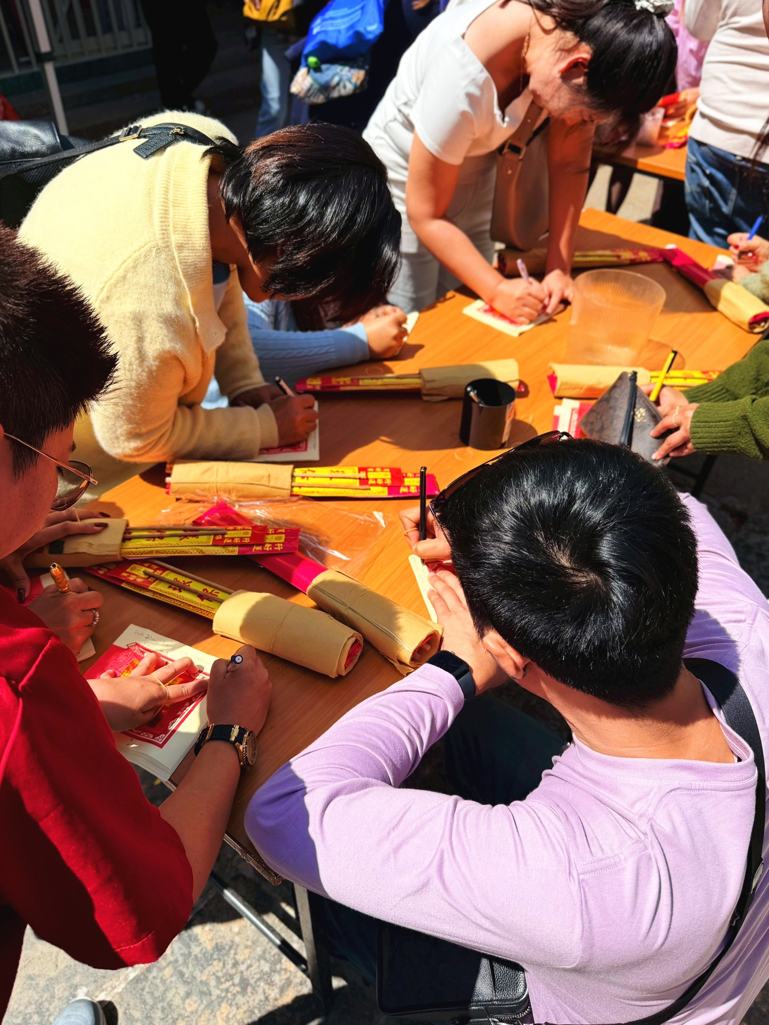 AD-HKG003-HB : ยืมเงินเจ้าแม่กวนอิมวันเปิดท้องพระคลัง ไหว้พระ 8 วัด | 4 วัน 2 คืน