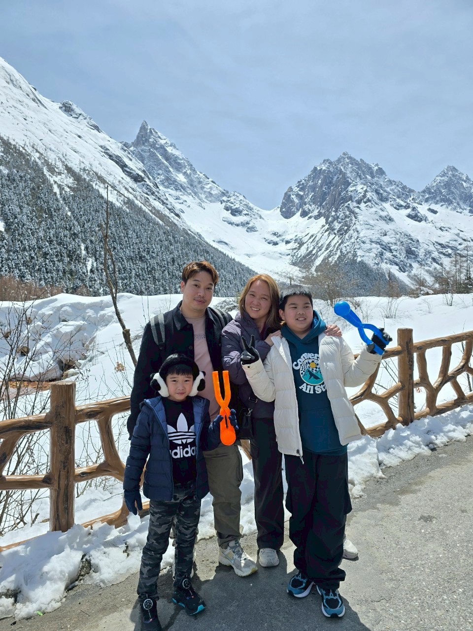 AD-TFU004-SL เฉิงตู ภูเขาสี่ดรุณี อุทยานปี้เผิงโกว | 6 วัน 5 คืน