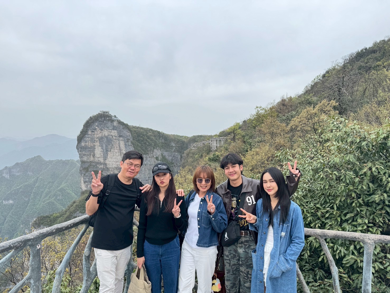 AD-CSX002-VZ : ฉางซา จางเจียเจี้ย เฟิงหวง ฟูหรงเจิ้น | 5 วัน 4 คืน (ทัวร์ไม่ลงร้าน)