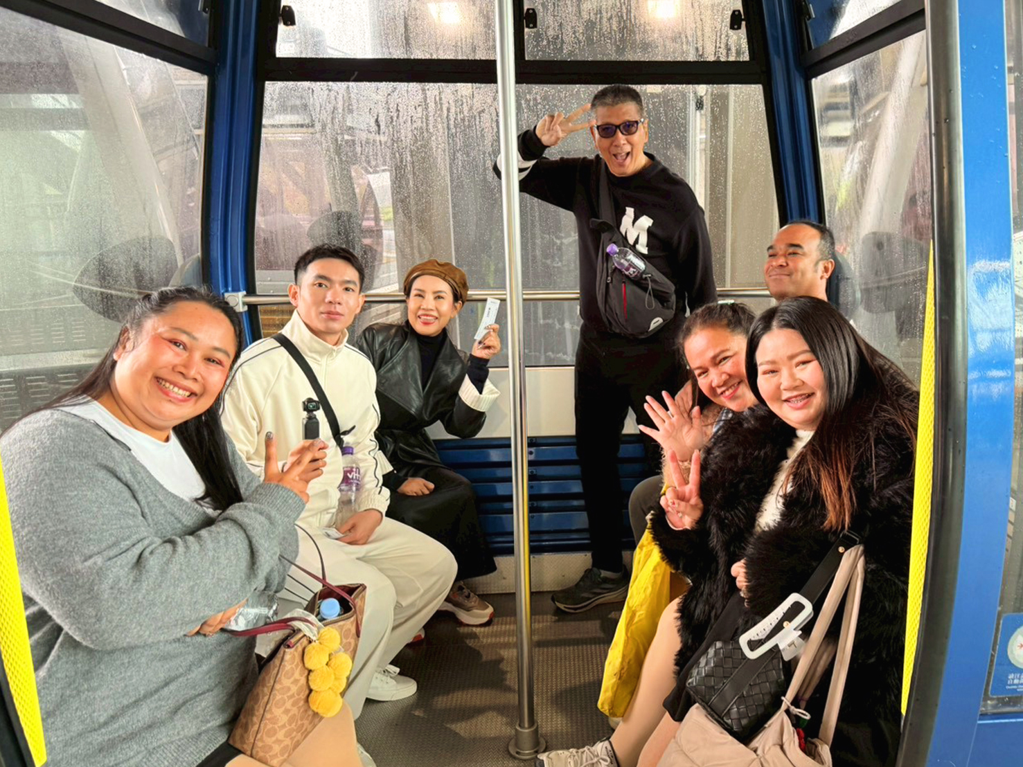 AD-HKG306-307-HB : ฮ่องกง ไหว้พระ 8 วัด ช้อปปิ้งจุใจ / ฮ่องกง กระเช้านองปิง ไหว้พระ 9 วัด | 4 วัน 2 คืน