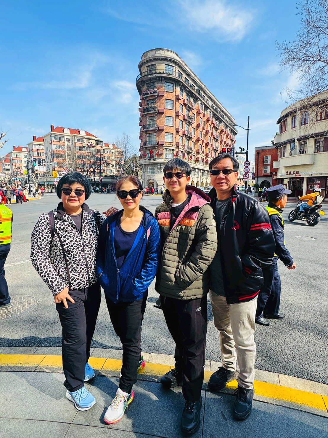 AD-PVG003-004-9C : เซี่ยงไฮ้ ล่องเรือชมเมืองโบราณจูเจียเจี่ยว Free Day / เซี่ยงไฮ้ ดิสนีย์แลนด์ ล่องเรือชมเมืองโบราณจูเจียเจี่ยว | 5 วัน 3 คืน