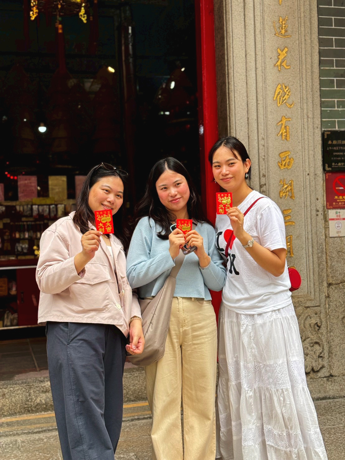 AD-HKG006-CX : ฮ่องกง ดิสนีย์แลนด์ พีคแทรม ไหว้พระ 5 วัด | 3วัน 2คืน