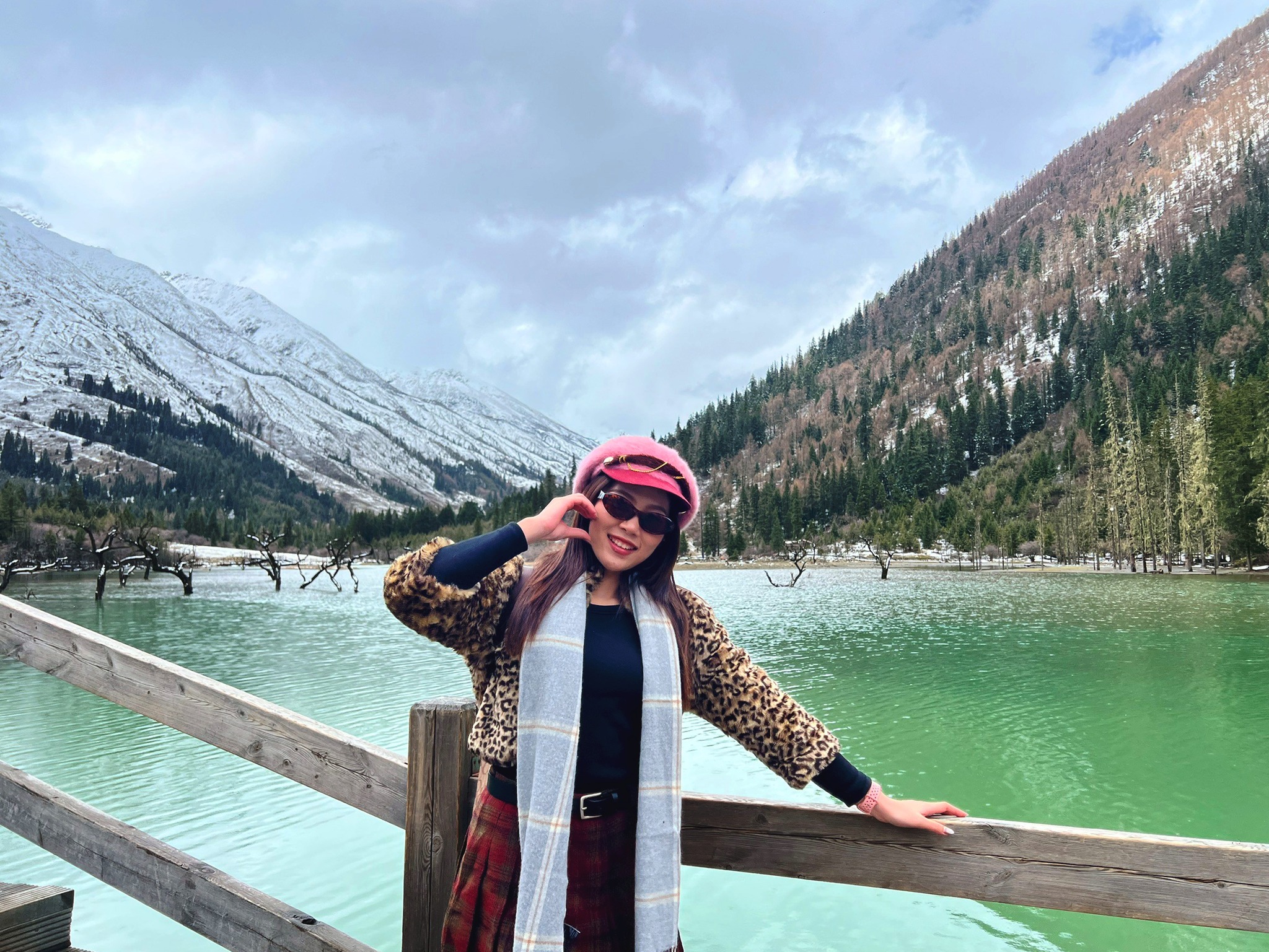 AD-TFU013-9C : เฉินตู ภูเขาสี่ดรุณี อุทยานปี้เผิงโกว | 5 วัน 4 คืน