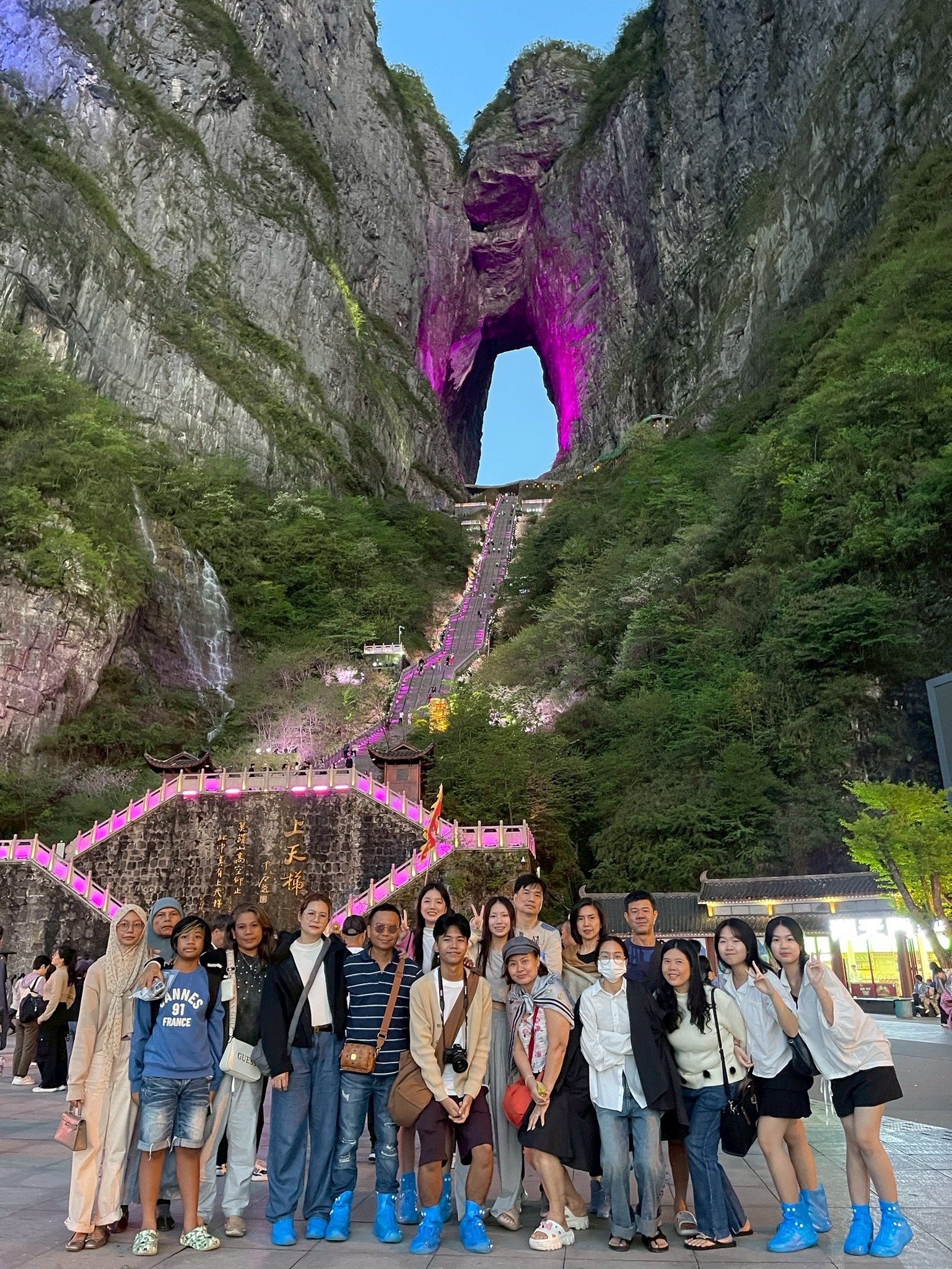 AD-CSX021-FD : ฉางซา จางเจียเจี้ย ฟูหรงเจิ้น พักเมืองโบราณเฟิงหวง นั่งรถไฟความเร็วสูง 1 ขา (ทัวร์ลงร้าน) | 5 วัน 4 คืน