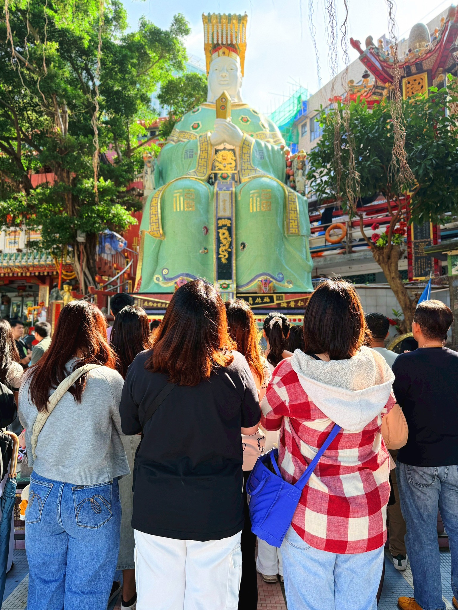 AD-HKG003-HB : ยืมเงินเจ้าแม่กวนอิมวันเปิดท้องพระคลัง ไหว้พระ 8 วัด | 4 วัน 2 คืน