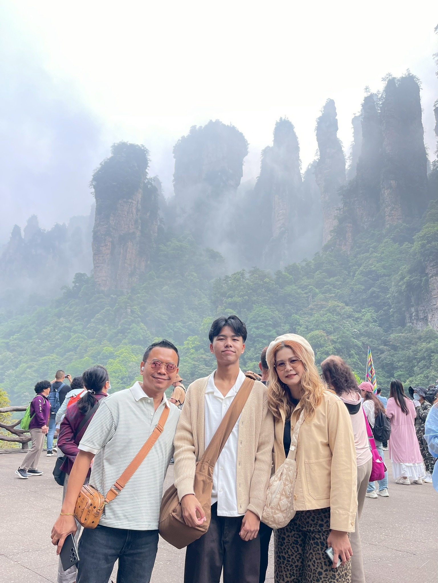 AD-CSX021-FD : ฉางซา จางเจียเจี้ย ฟูหรงเจิ้น พักเมืองโบราณเฟิงหวง นั่งรถไฟความเร็วสูง 1 ขา (ทัวร์ลงร้าน) | 5 วัน 4 คืน