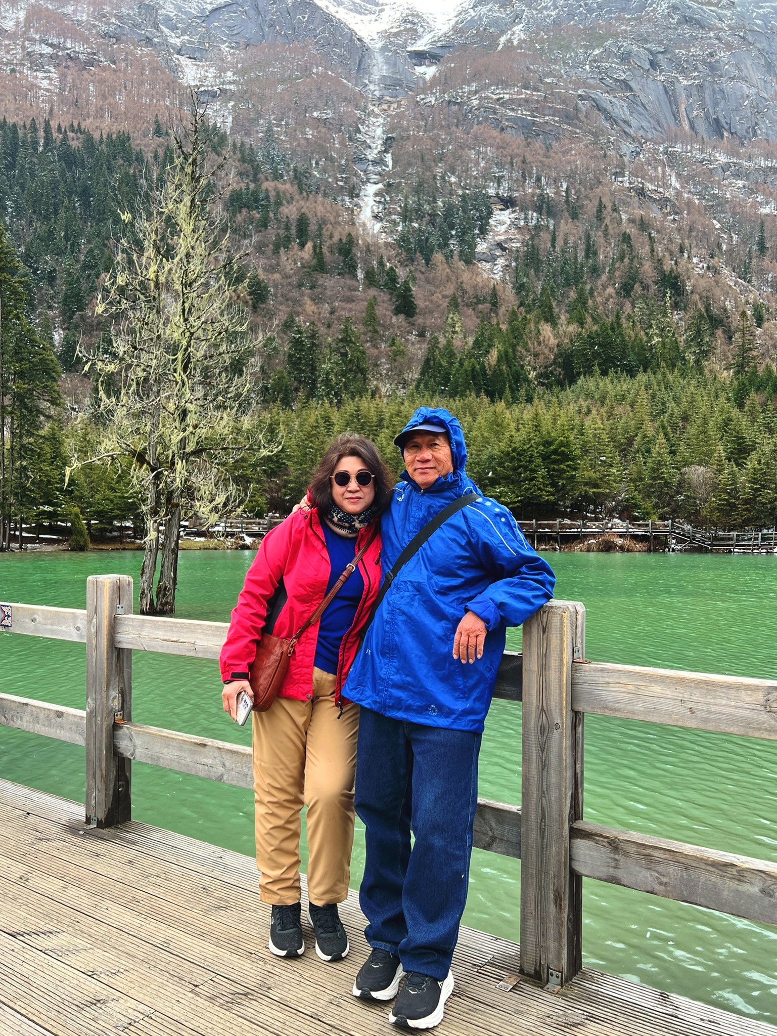 AD-TFU013-9C : เฉินตู ภูเขาสี่ดรุณี อุทยานปี้เผิงโกว | 5 วัน 4 คืน