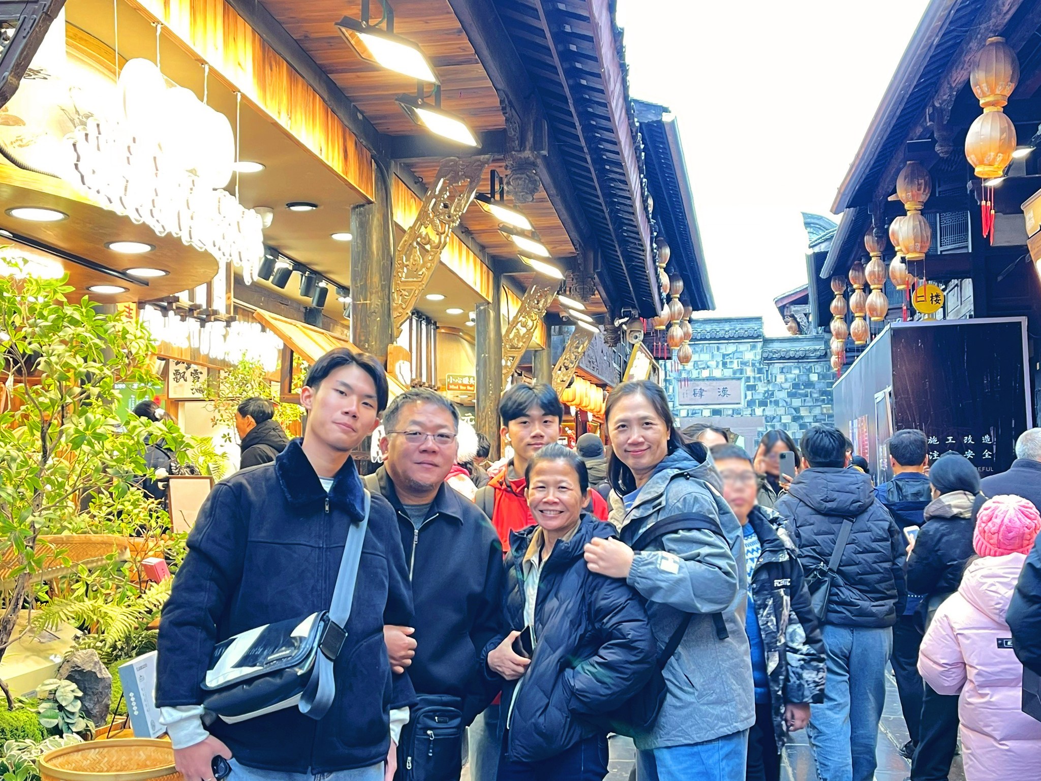 AD-TFU011-9C : เฉิงตู จิ่วจ้ายโกว หวงหลง | 6 วัน 5 คืน