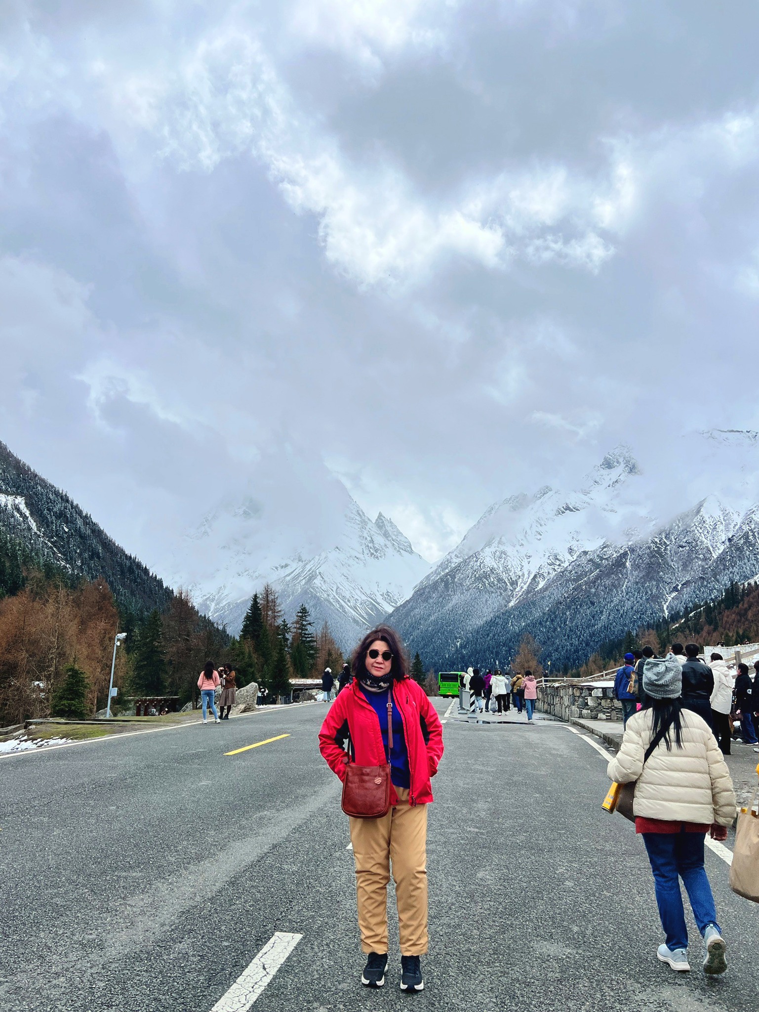 AD-TFU013-9C : เฉินตู ภูเขาสี่ดรุณี อุทยานปี้เผิงโกว | 5 วัน 4 คืน