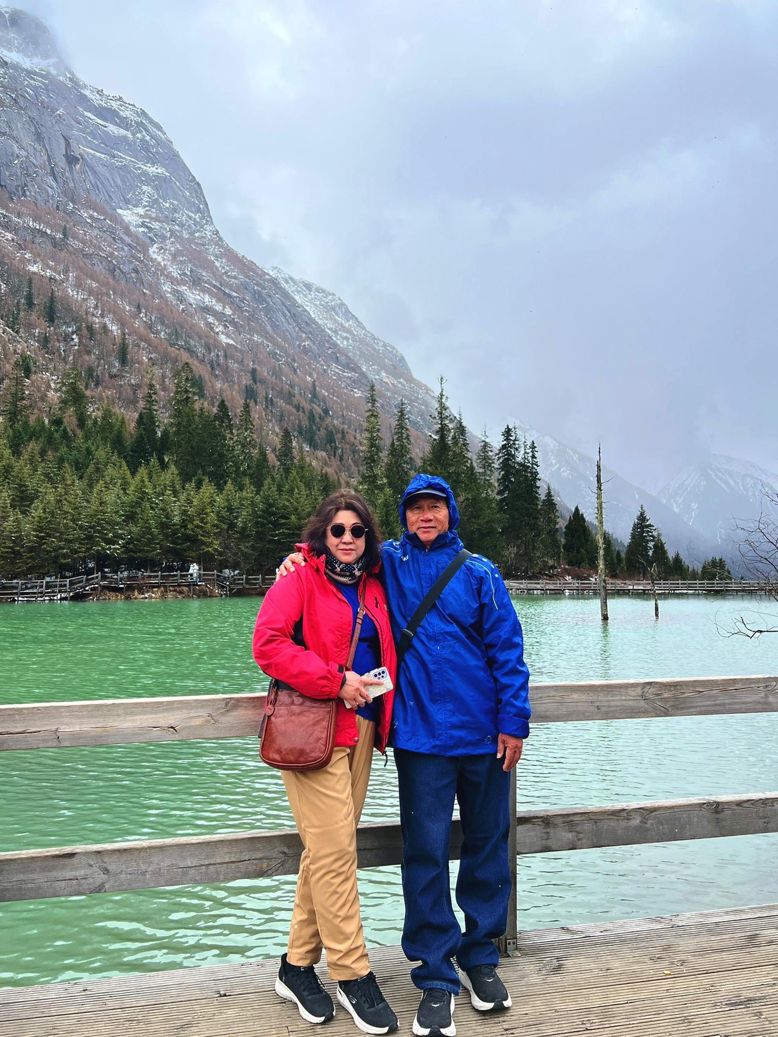 AD-TFU013-9C : เฉินตู ภูเขาสี่ดรุณี อุทยานปี้เผิงโกว | 5 วัน 4 คืน